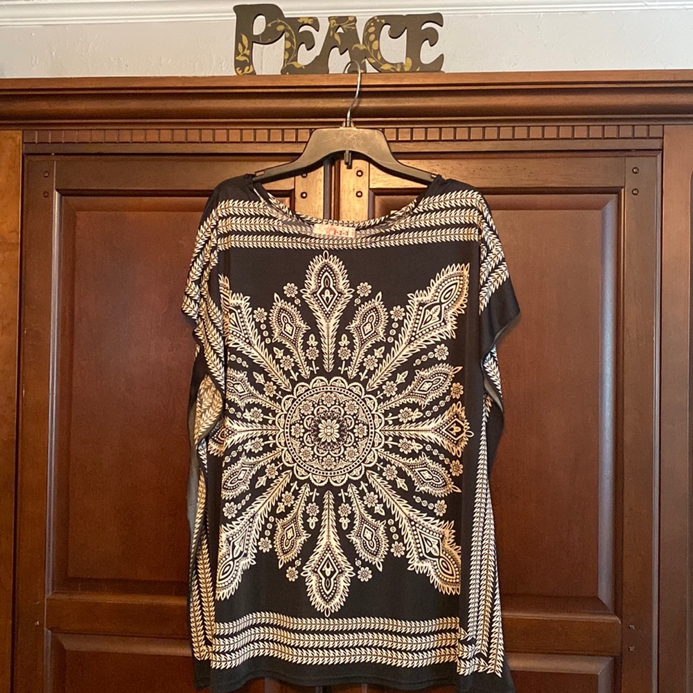Handkerchief Top ~ black and white